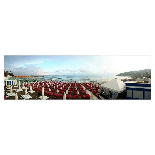 #spiaggia #like #sun #sole #mare #water #andora #bagniregina #lettini #quiete #pioggia #instagood #igears #vsco #picture #photo #di #molly #sky #like La quiete dopo la tempesta ️️