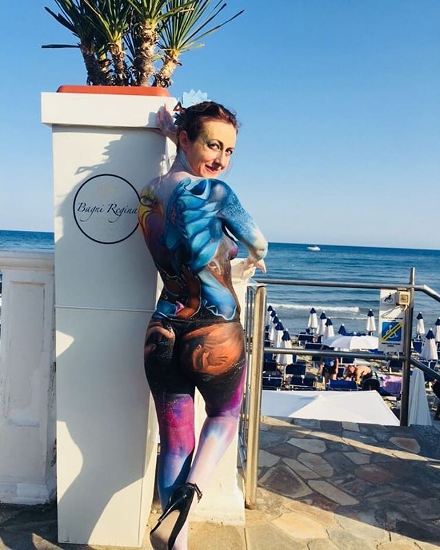 Bagni regina vincono il secondo contest di BODY PAINTING !! #bodypainting #art #summer #woman #bagniregina #contest #bodyart #sunshine #sunday #likeforfollow #likeart #lile4like #nice